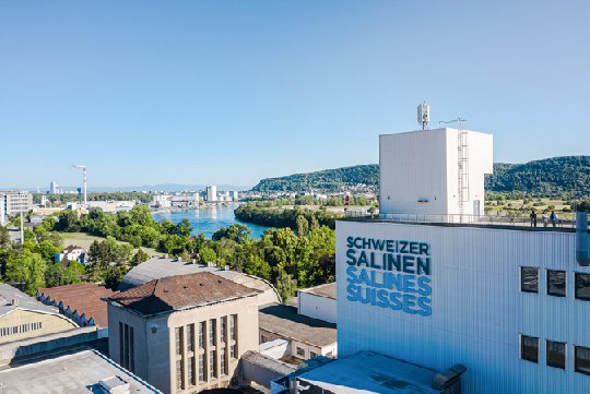 Von hier aus wird Salz für Strassen, Industrie und Haushalte in der ganzen Schweiz geliefert.