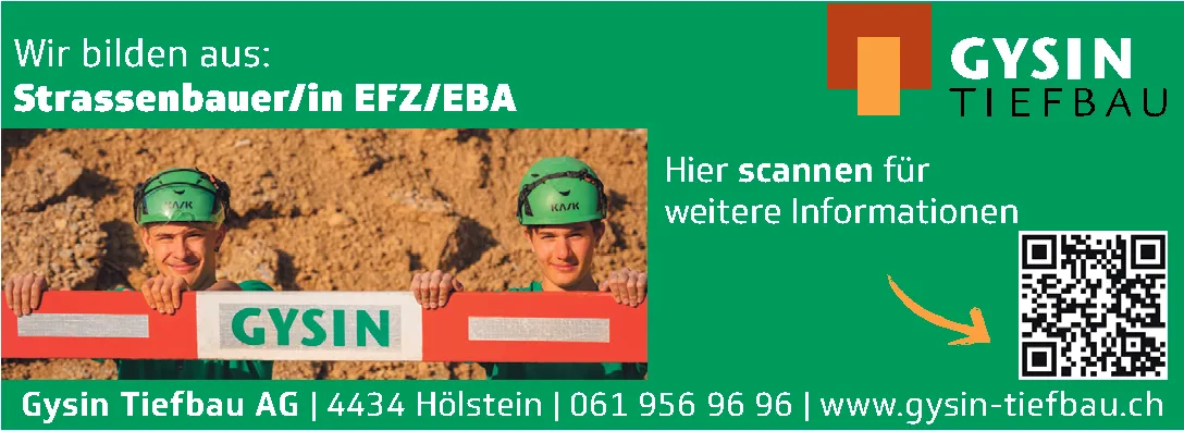 Zwei Lernende mit Helmen halten ein rotes Gysin-Schild in einer Baugrube